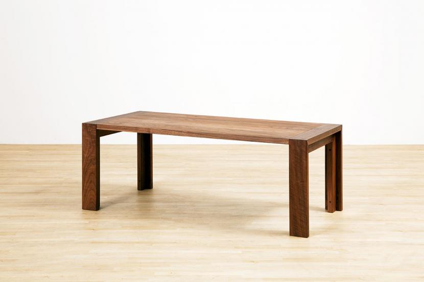 AUTHENTICITY FINE LIVING TABLE RB